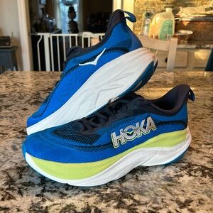 Hoka Skyflow, Men’s 9.5, Color Blue/Green